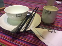 -香巴拉云南餐厅(华莱坞店)