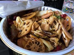 -风光老灶麻辣香锅(大成路翠微百货店)