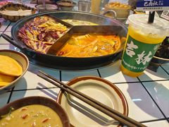 -巴卤社老火锅(财富店)