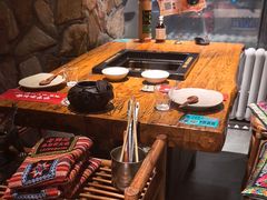 -老牌坊云南鱼豆花火锅(爱建店)