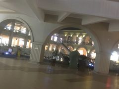 -王府井奥莱临潼小镇(临潼店)