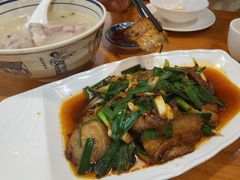 蒜苗回锅肉-易老妈蹄花.特色川菜(人民公园总店)