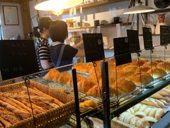 面包甜点陈列柜-仙峰天然面包(迎宾路店)