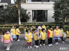 -希溪谷半山街道蒙氏托育(万科公园里校区)