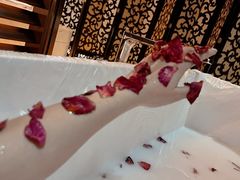 -爱乐国际温泉水疗会