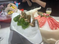 -德天肥牛海鲜火锅(城西银泰店)