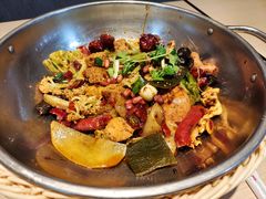 -拿渡麻辣香锅(世茂广场·工三店)