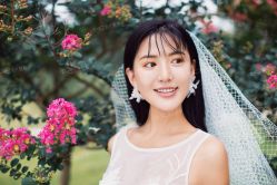 -现代经典婚纱摄影
