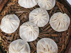 灌汤包-西安贾三灌汤包·回坊小吃·清真炒菜(北院门总店)