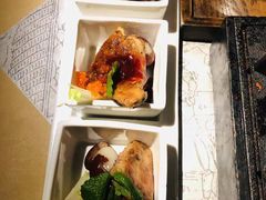 -穹六人间 people 6(岳阳路店)