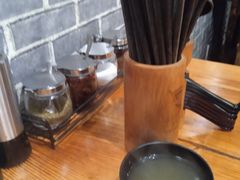 餐具摆设-遵义虾子卢四羊肉粉(大沽路店)