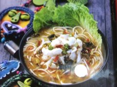 -德致祥云南过桥米线(云天小苑店)