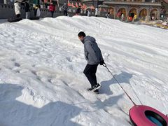 -采薇庄园四季滑雪场