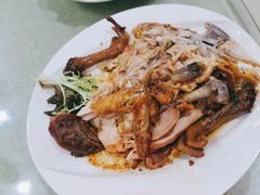 -鹏城人家海鲜酒家·23年老字号(较场尾店)