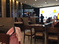 大堂-必胜客(百联又一城店)