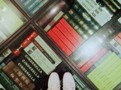 -钟书阁(松江泰晤士小镇店)