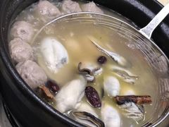-濠轩阁特色生蚝火锅(水湾路店)