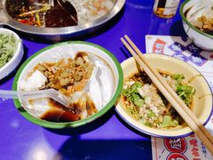 -马路边边串串香(苗栗路店)