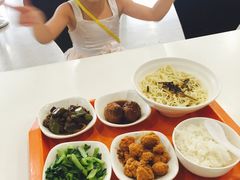 -浦东图书馆读者餐厅