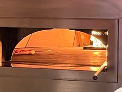 -城市大道红炉披萨烘焙坊