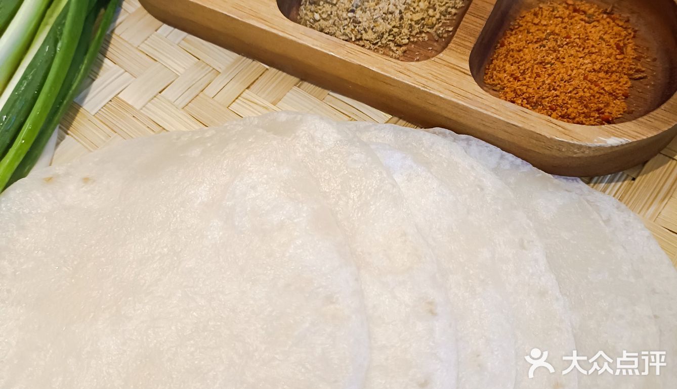 巨鹿路上的冬日撸串好店[调皮]