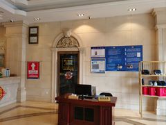 -维也纳酒店(深圳横岗塘坑地铁站店)