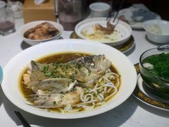 剁椒鱼头-方荣糊涂菜馆(湖北路店)
