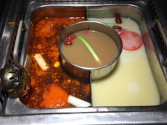 菌汤骨汤牛油辣-巴奴毛肚火锅(六天地店)