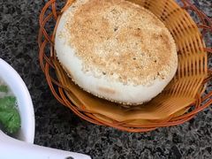 烧饼-清真喜兰老丁羊汤特色小吃