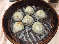 鲜肉小笼-老半斋(福州路店)