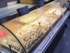 面包甜点陈列柜-清真全盛斋传统糕点(许士庙店)