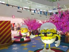 -新田360广场(上海华侨城店)