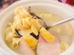 腌笃汤-蘭心餐厅(进贤路店)