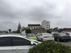 -新场古镇-停车场
