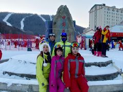 -亚布力新体委滑雪场