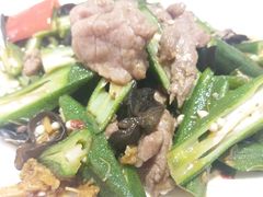 黄秋葵炒牛肉-壹间茶餐厅(天娱广场店)