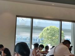 -星巴克(武汉光谷青年汇店)