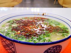 -陆元丰·兰州纯汤牛肉面(自强西路店)