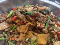 -湖南人家湘菜馆(镇江路店)