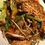 喝了三碗 辣炒海鲜河粉，河粉价格不错
