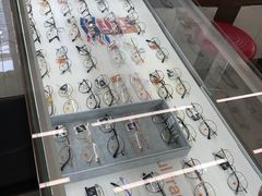 -明月眼镜(三坝店)