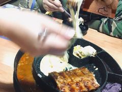 -肥肥虾庄·金牌油焖大虾(杨园滨江时代walk店)