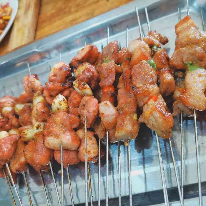 李二烧烤广场·铁锅炖-"真的不咋地.我也是东北人,看是东北人开的.