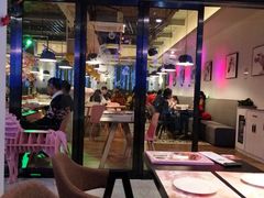 -樱花里音乐餐吧·牛扒椰子鸡(东圃店)