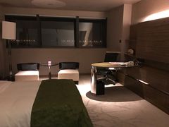 -上海滴水湖皇冠假日酒店