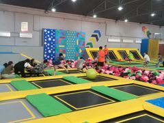 -Bounce Factory反弹工厂蹦床公园(群力店)