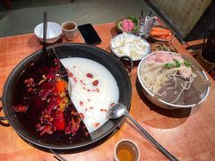 -周小明火锅(黑金冠社区店)