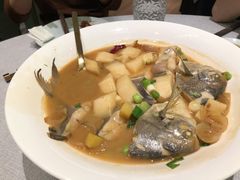 家烧白扁中鲳鱼-甬府小鲜(万象城店)