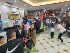 -凤凰路何眼镜香辣蟹(花果园店)