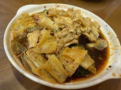 -三鞭一花·独一处·元英砂锅(海光寺店)